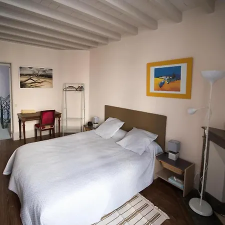 Chez Nathalie Et Etienne Bed & Breakfast